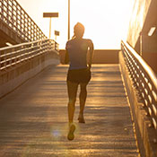 我已经流汗了 可以不热身直接运动吗?