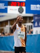 60 趟间歇跑 这是人类的课表吗?长跑国王 Kenenisa Bekele 课表大公开